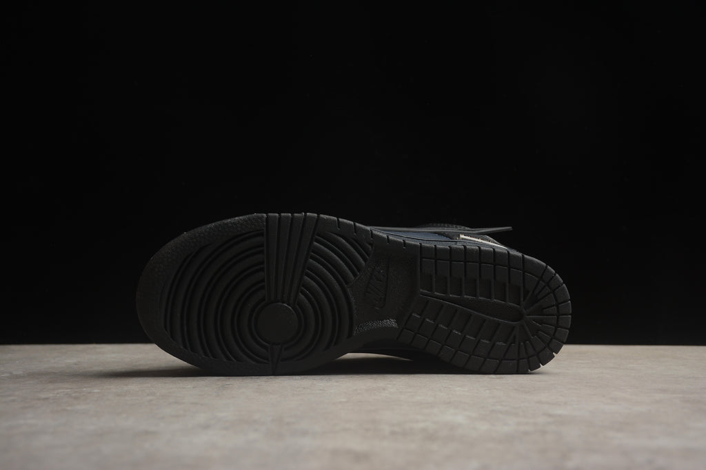 Dunk SB – Negro / Azul Oscuro