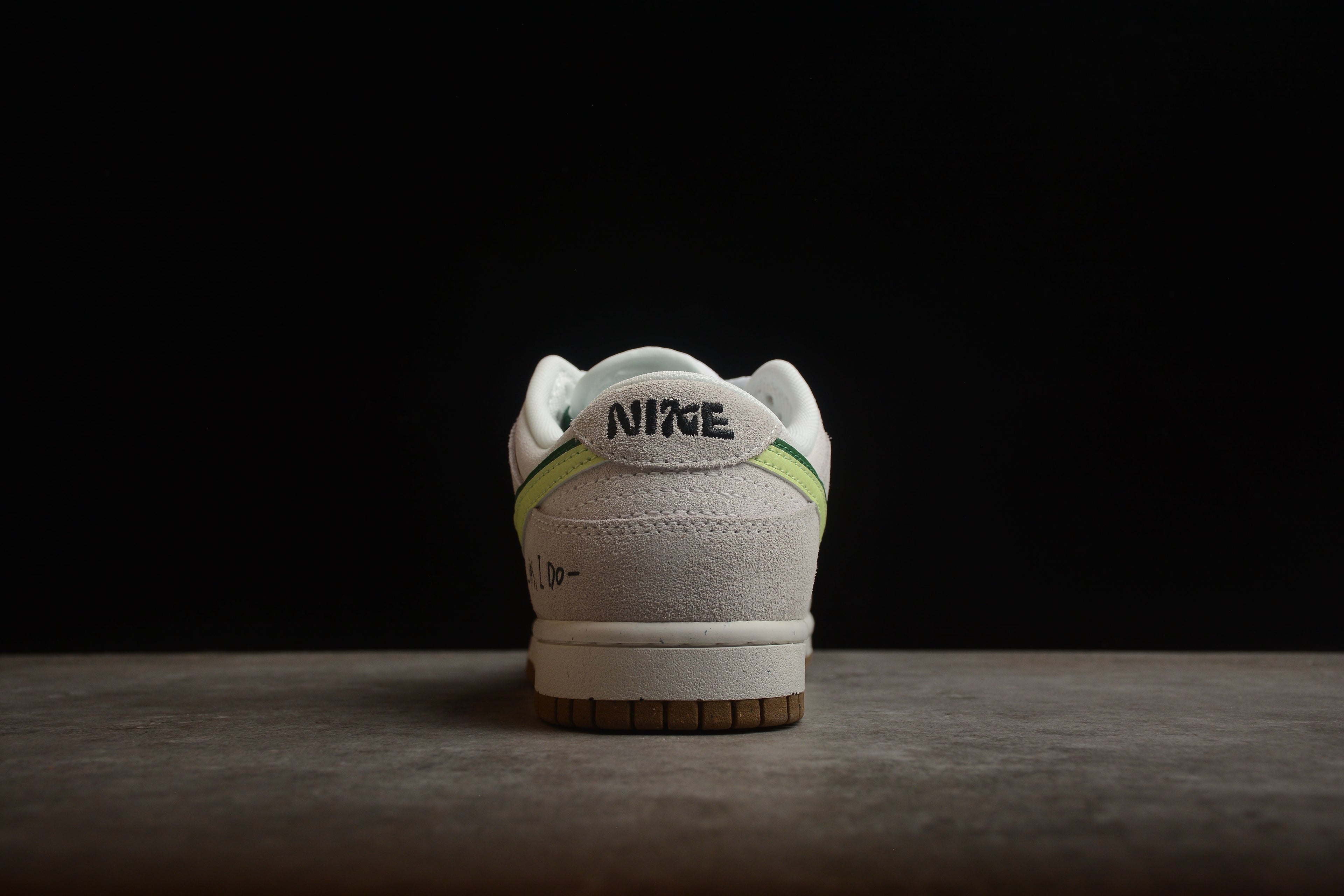 Dunk SB – Gris / Verde / Amarillo