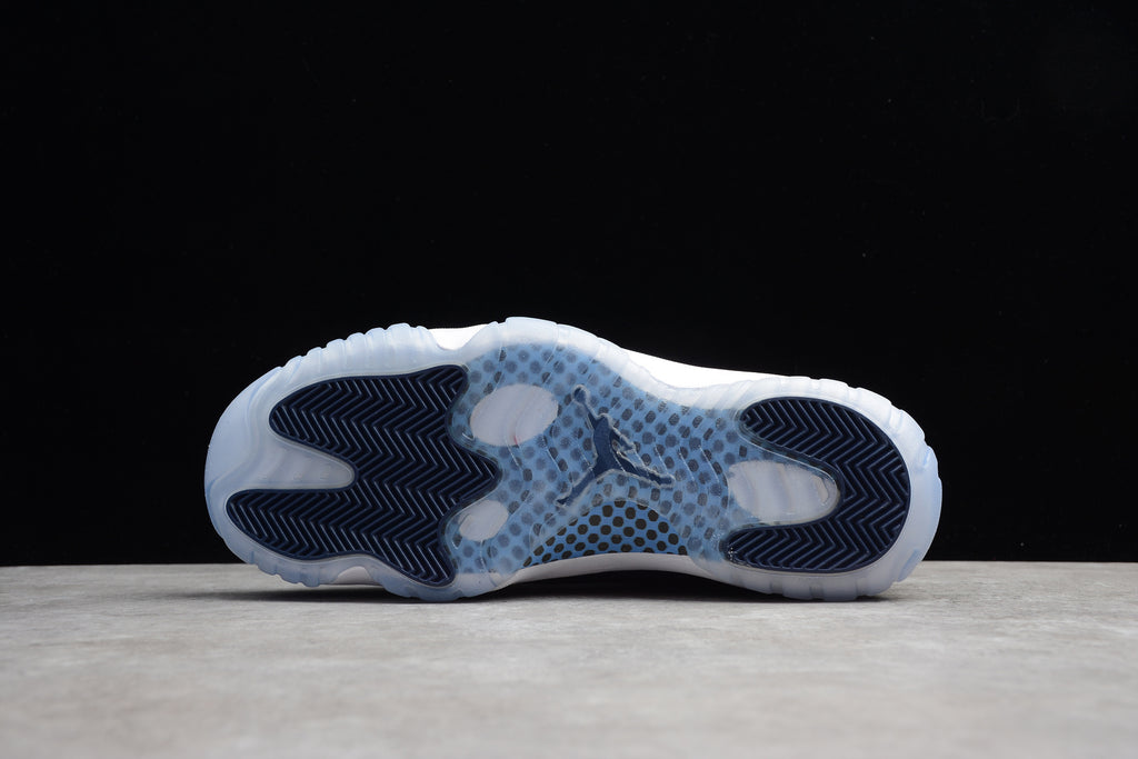 Air Jordan 11 – Azul / Blanco