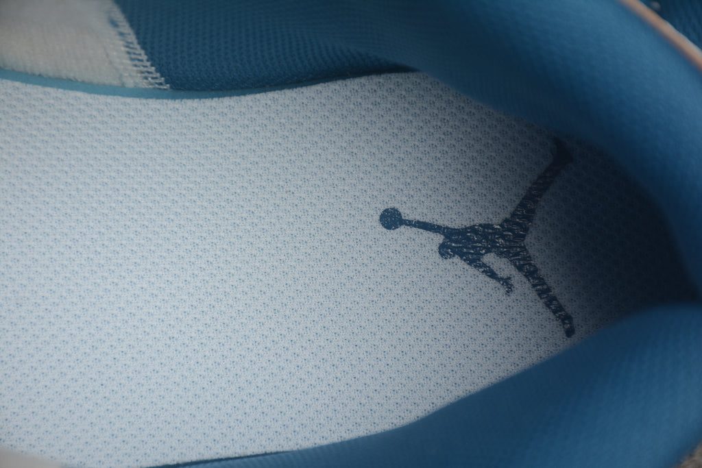 Air Jordan 1 Mid – Blanco / Azul