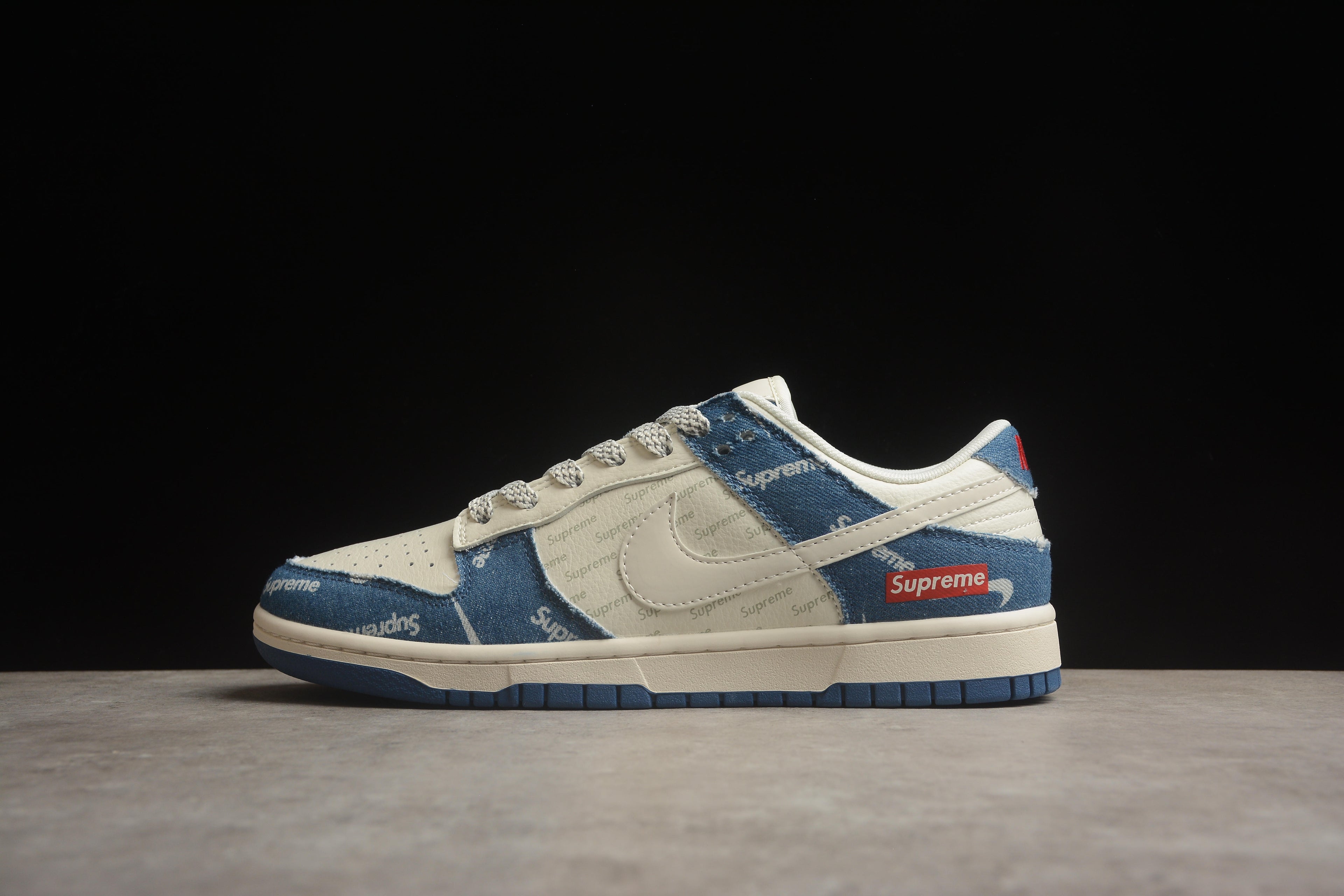 Dunk SB Supreme – Azul Oscuro / Beigie /