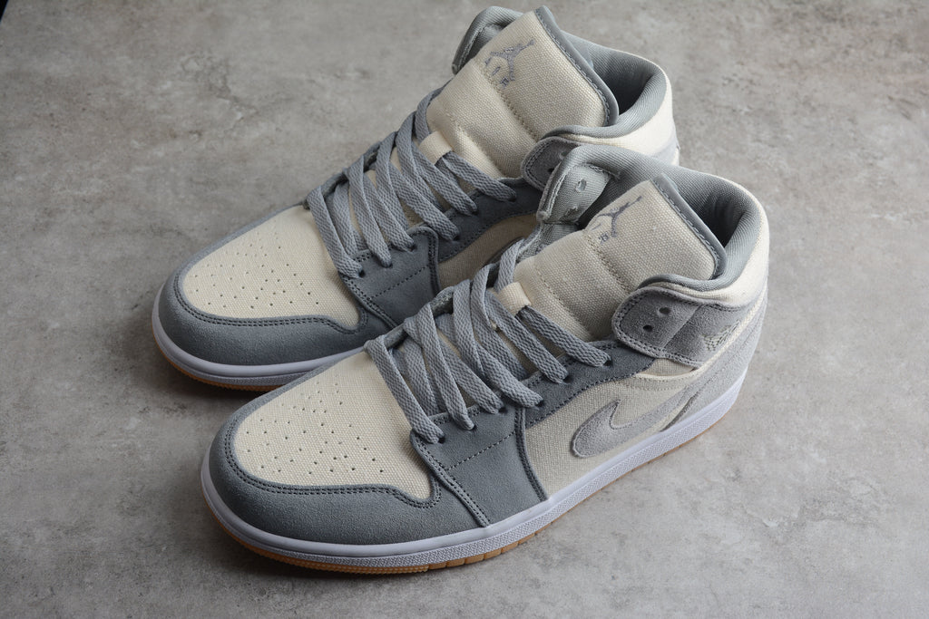Air Jordan 1 Mid – Gris Claro / Beige