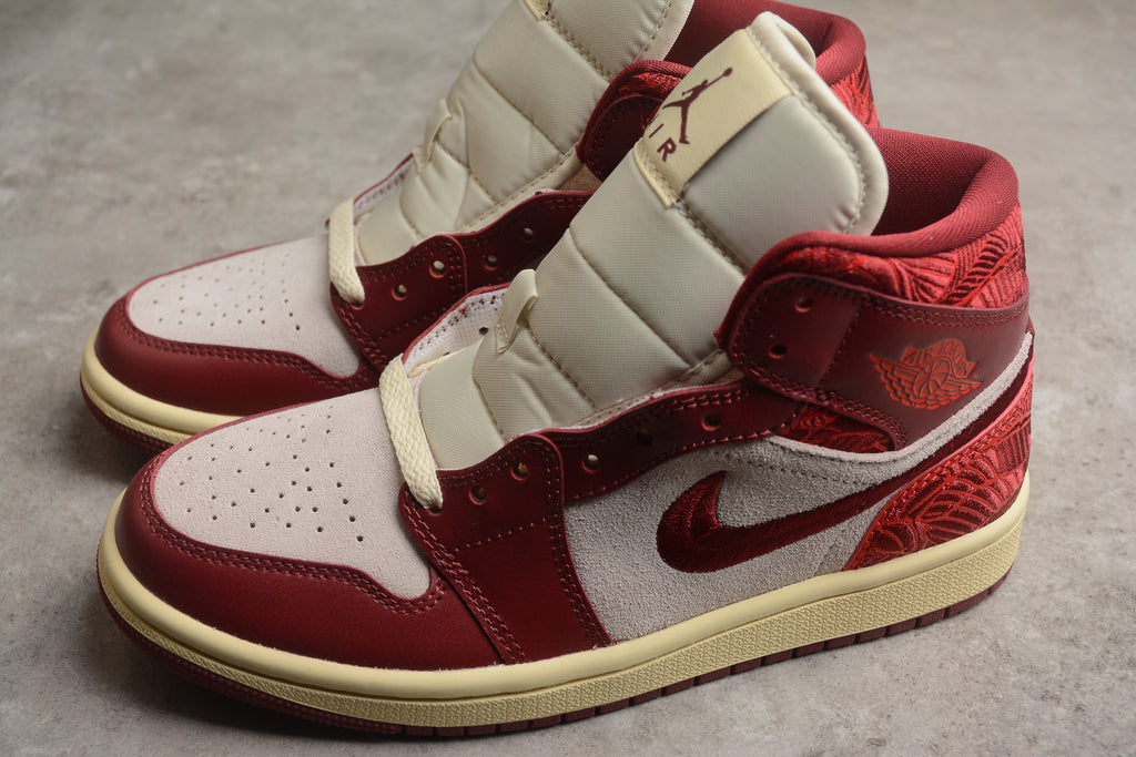Air Jordan 1 Mid – Rojo / Beige