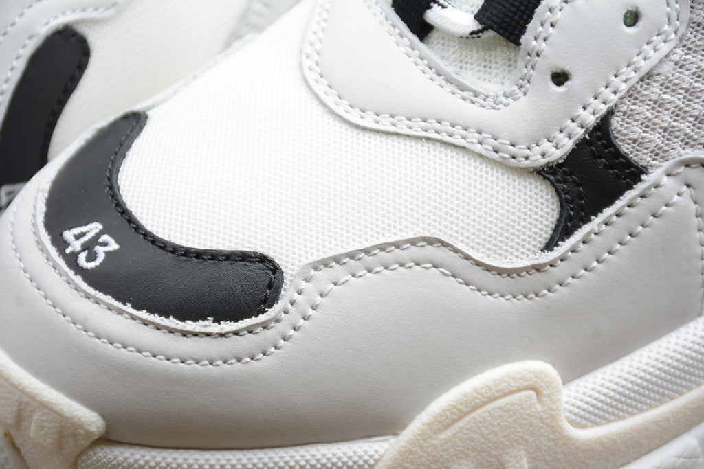 Balenciaga Triple S – Blanco / Gris