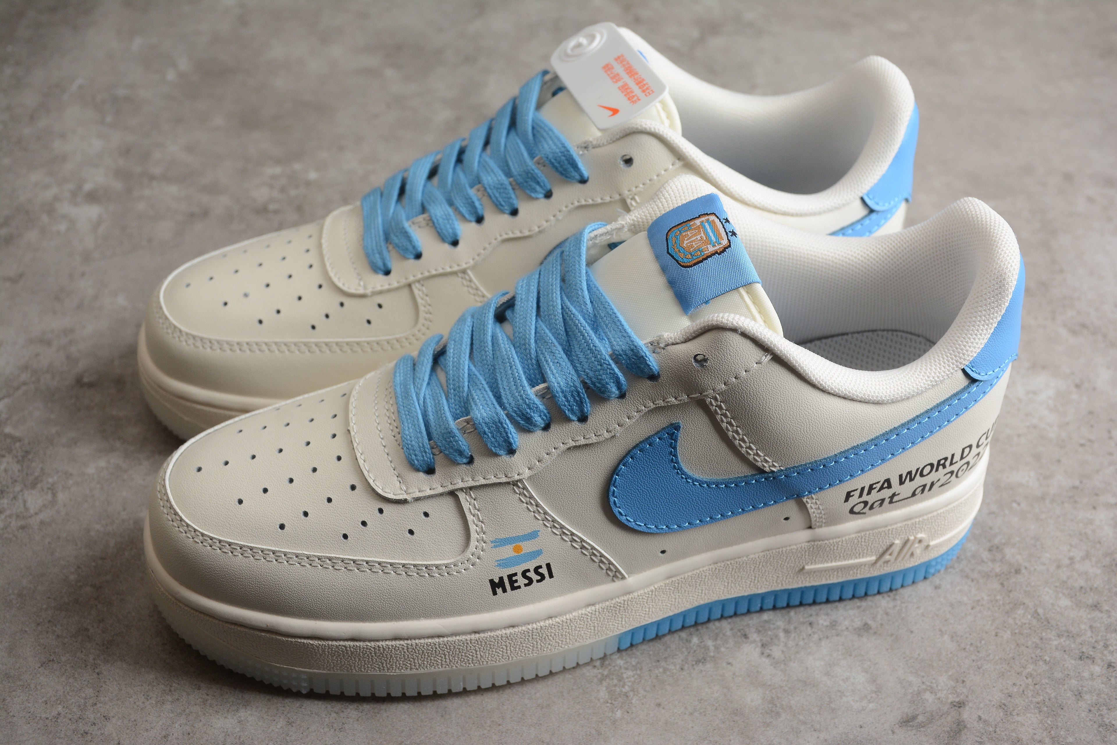 Nike Air Force 1 Low – Blanco / Azul