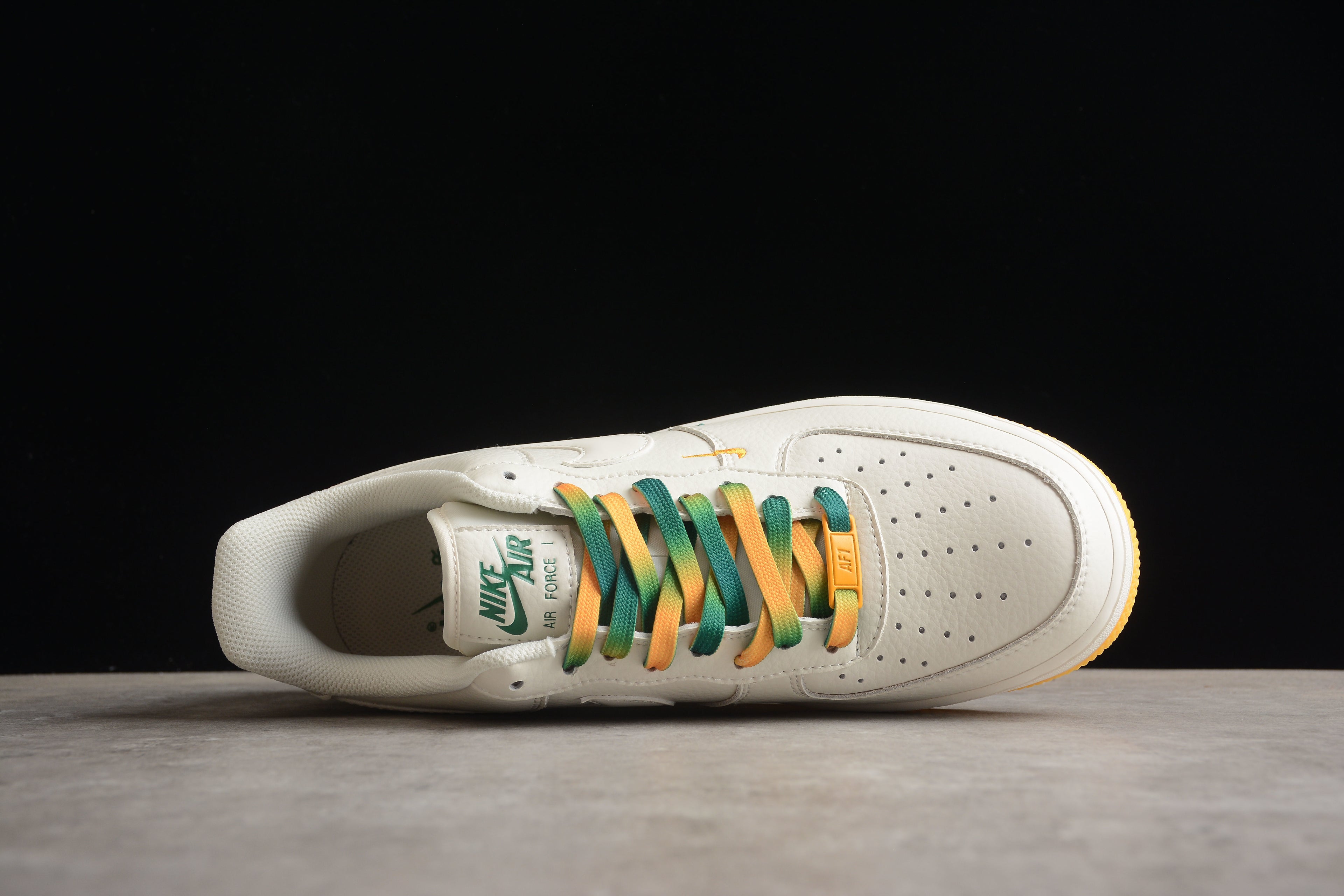 Nike Air Force 1 Low – Blanco / Amarillo / Verde