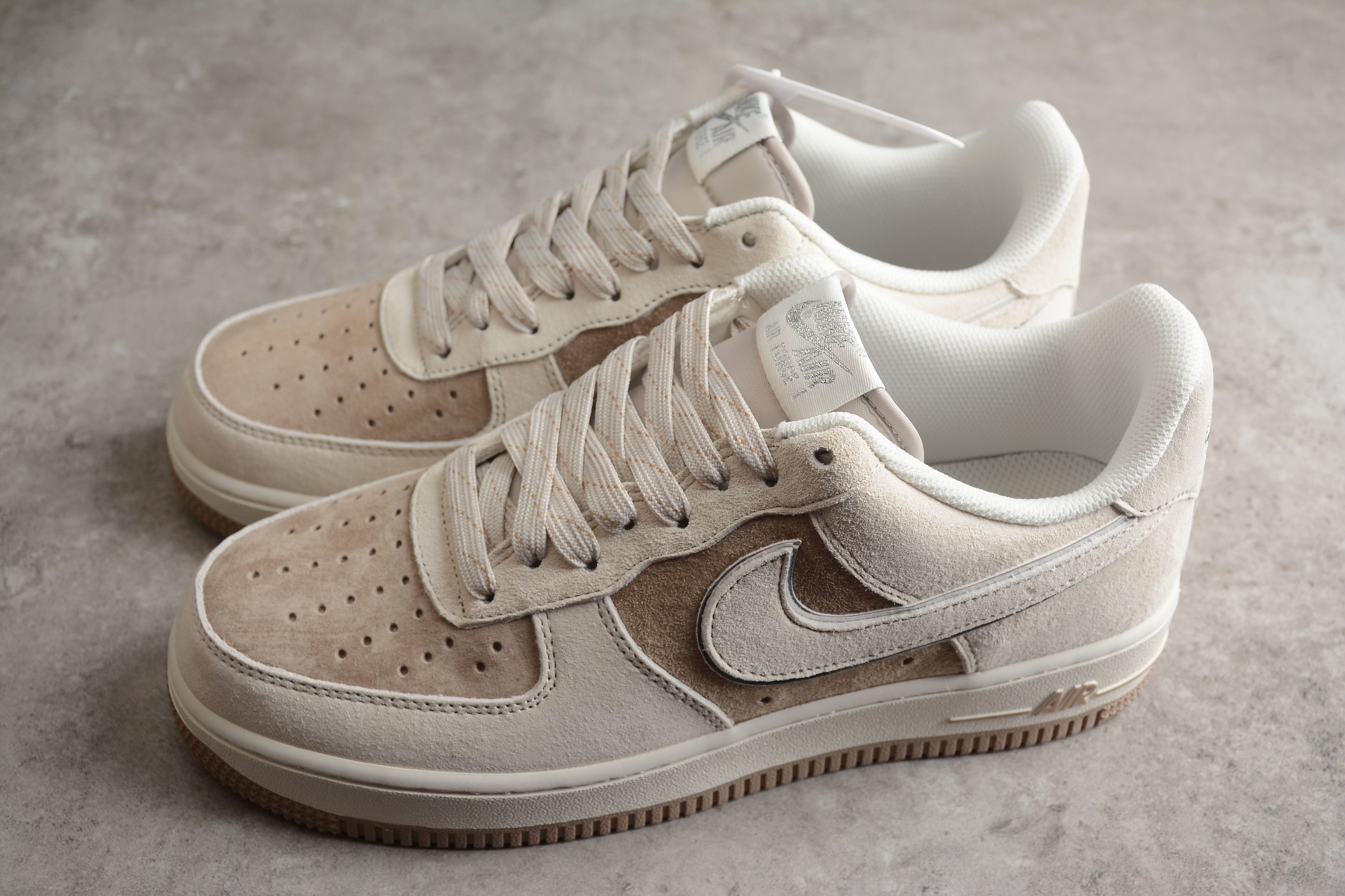 Air Force 1 Low – Gris / Marrón Claro