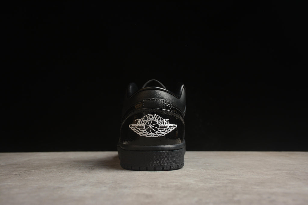 Jordan 1 Low – Negro Brillante