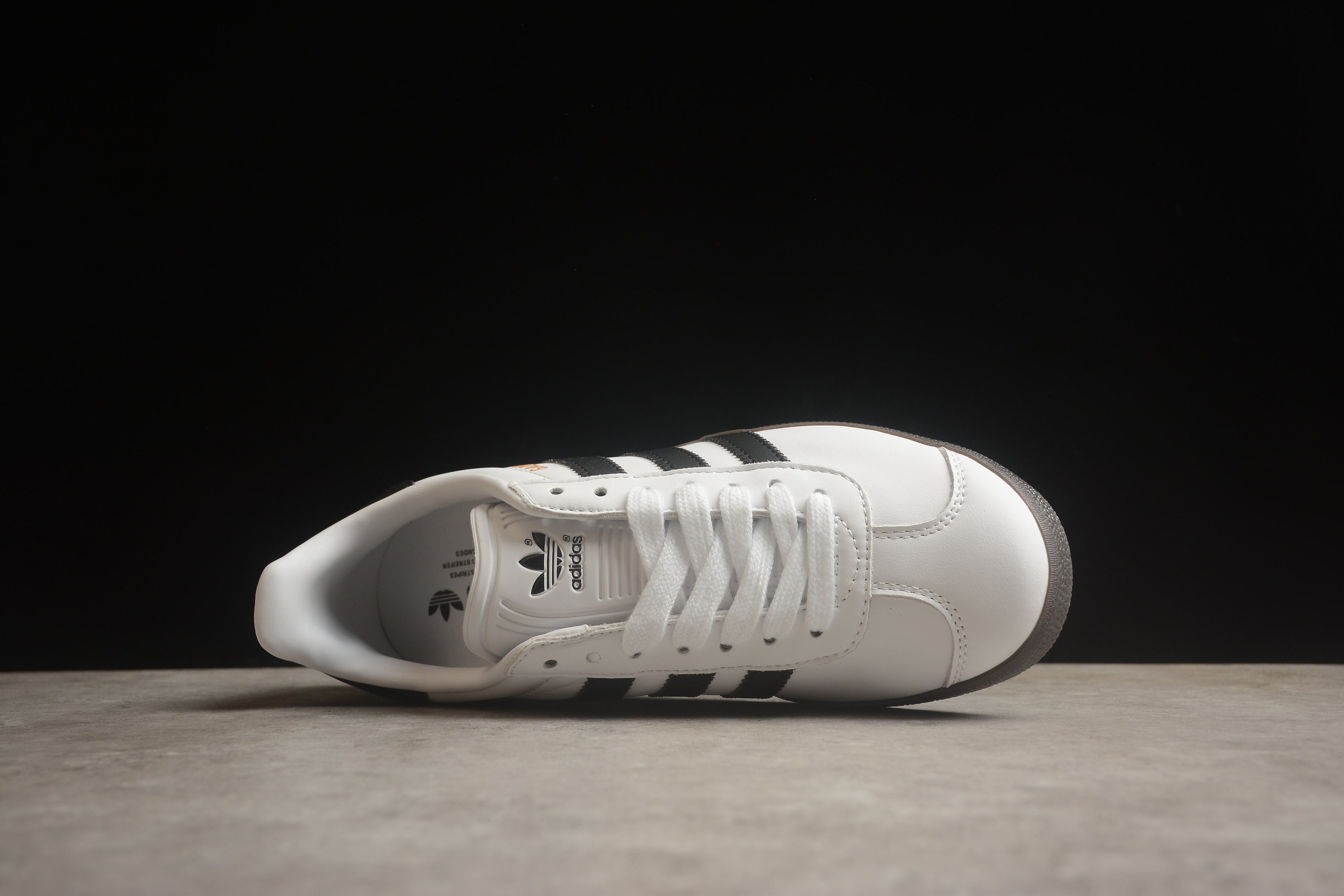 Adidas Gazelle – Blanco / Negro