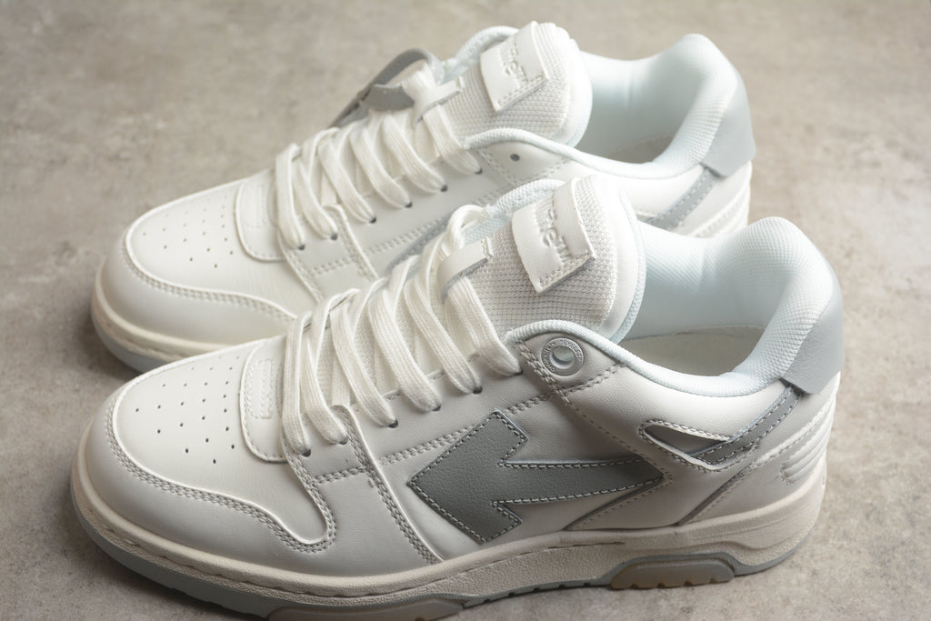 Off-White – Blanco / Gris