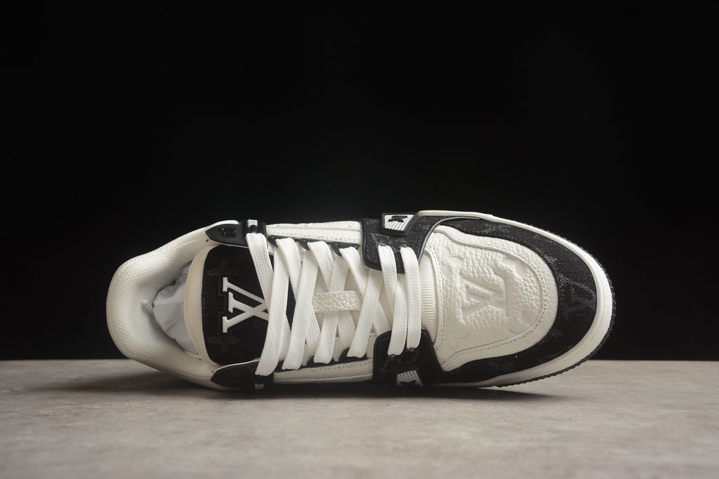 Louis Vuitton Trainer Low – Negro / Blanco