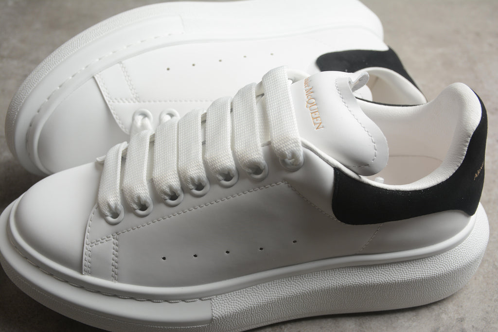 Alexander McQueen – Blanco / Negro