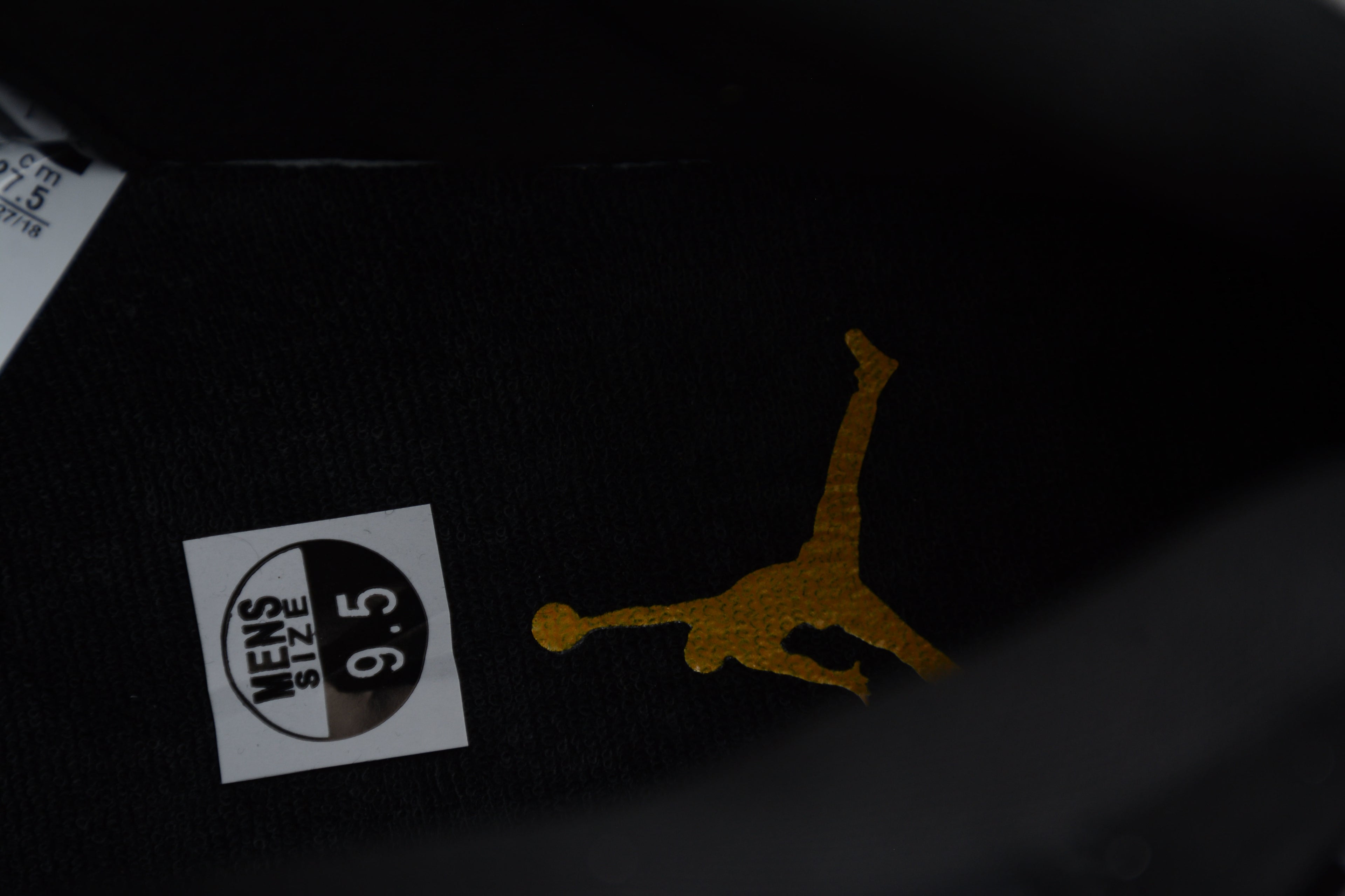 Air Jordan 11 – Negro / Azul