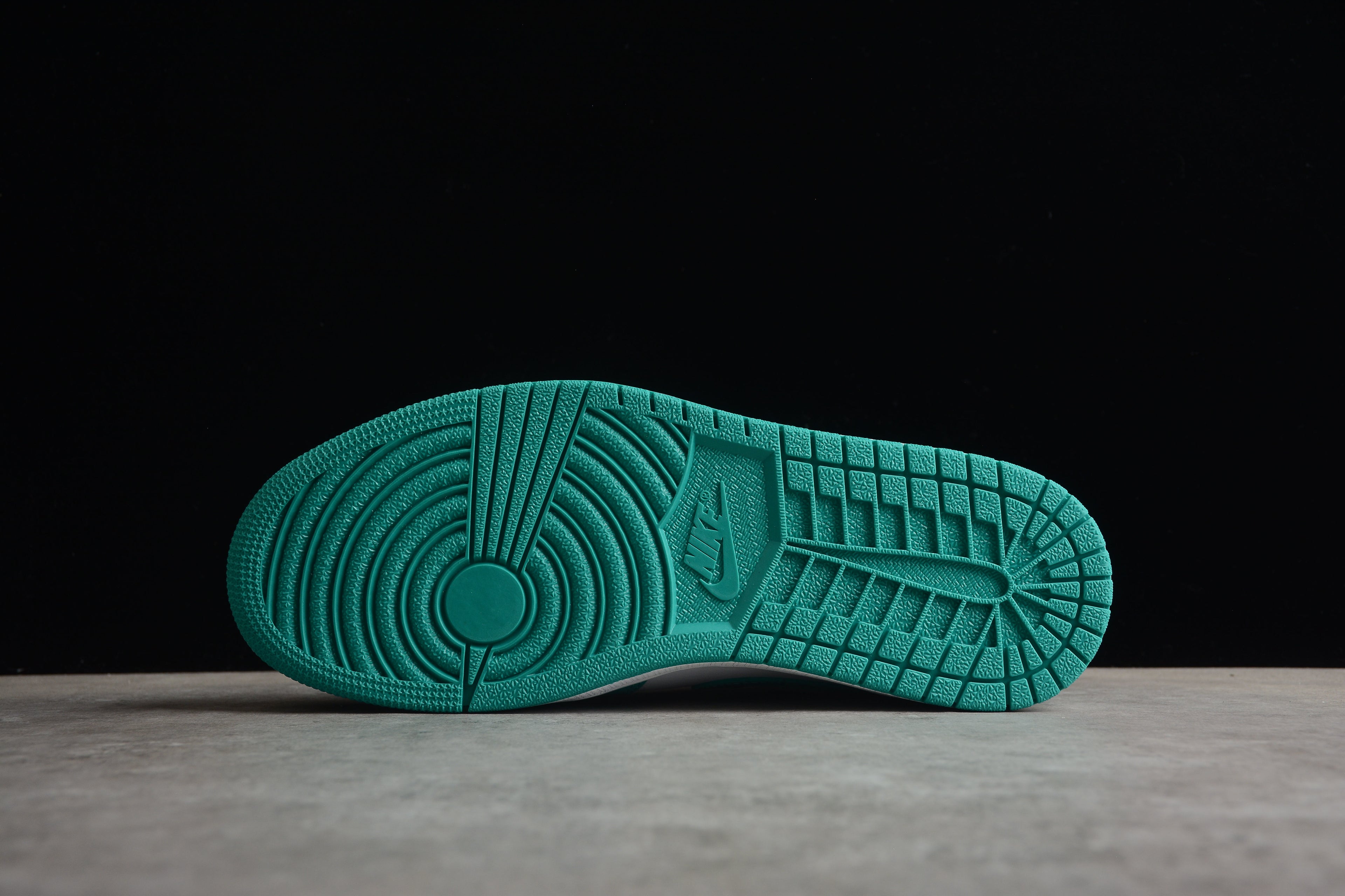 Jordan 1 Low – Turquesa / Blanco