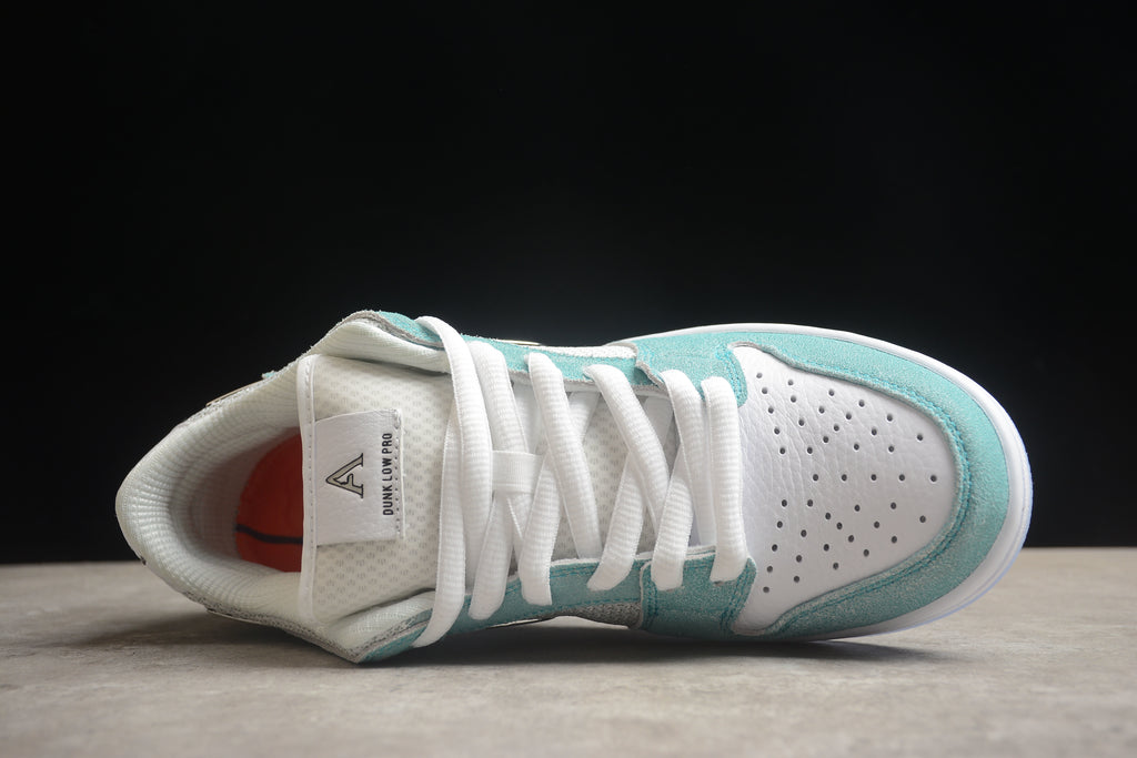 Dunk SB – Azul Claro / Blanco