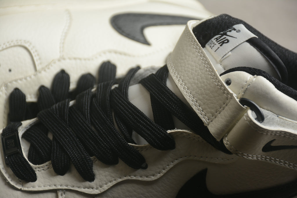 Air Force 1 High – Blanco / Negro