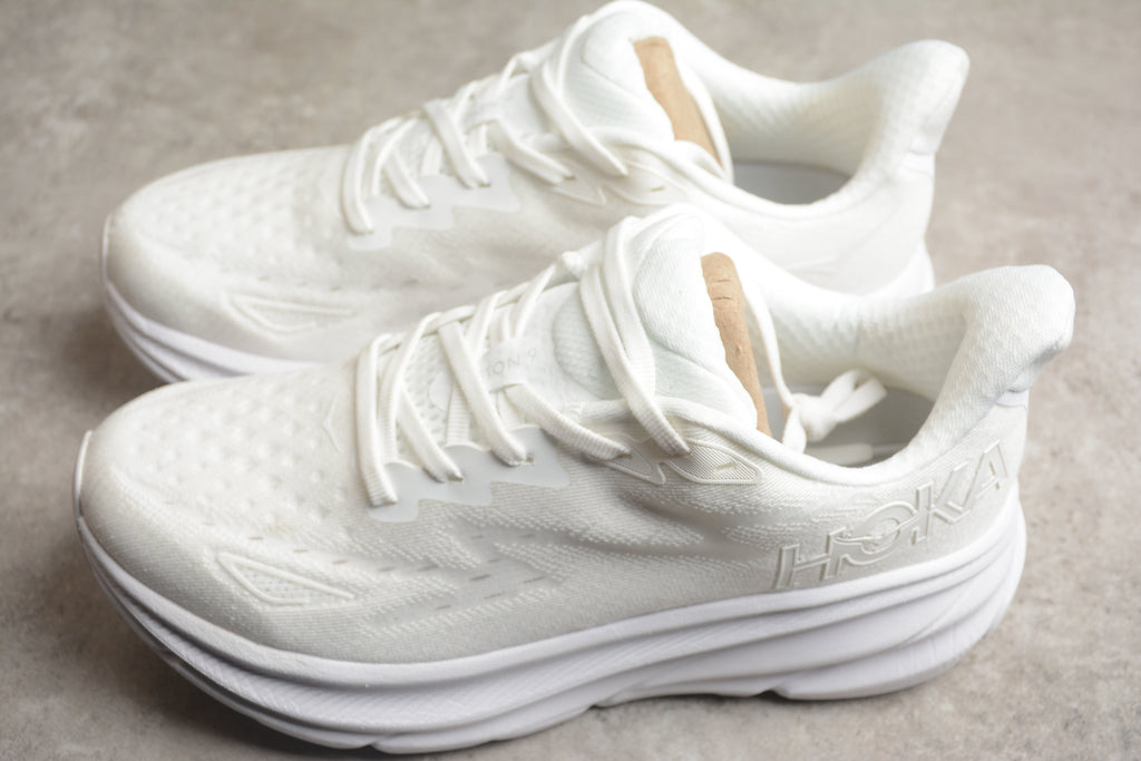 Hoka Clifton 9 – Blanco