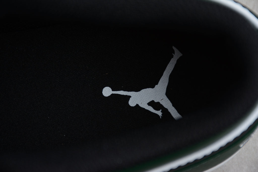 Jordan 1 Low – Verde / Negro / Blanco