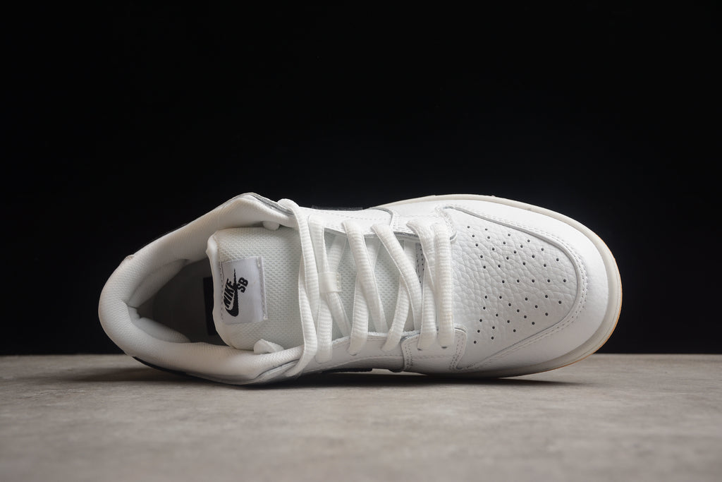 Dunk SB – Blanco / Negro
