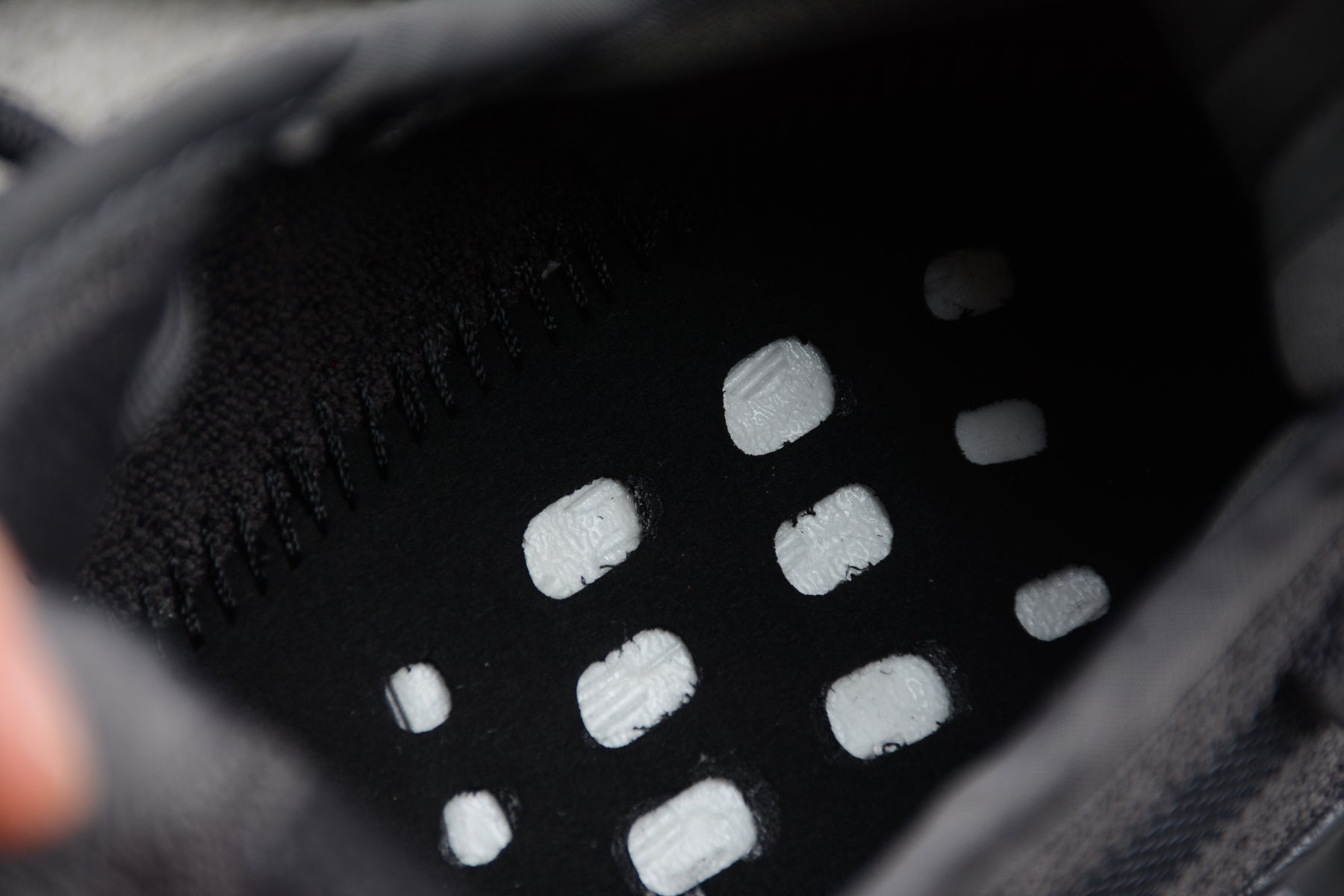 Adidas Yeezy 350 – Gris Oscuro