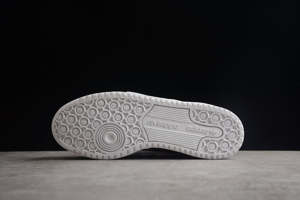 Adidas Forum – Blanco / Negro / Azul