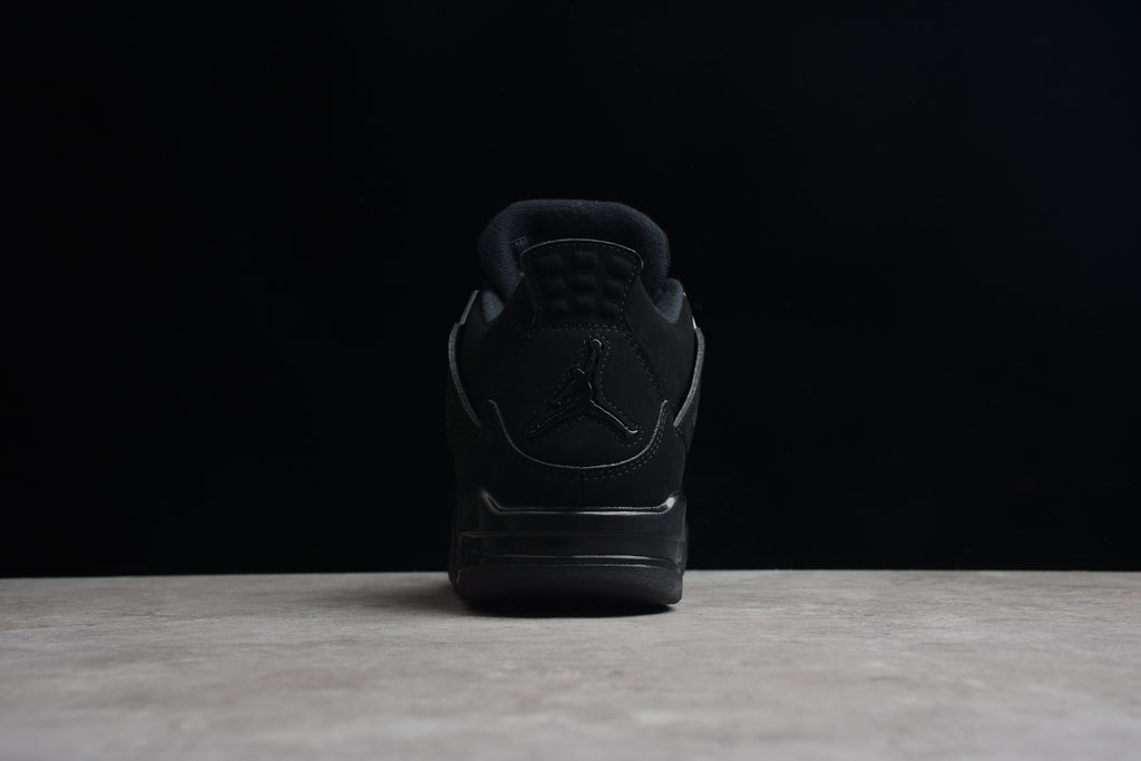 Air Jordan 4 – Negro