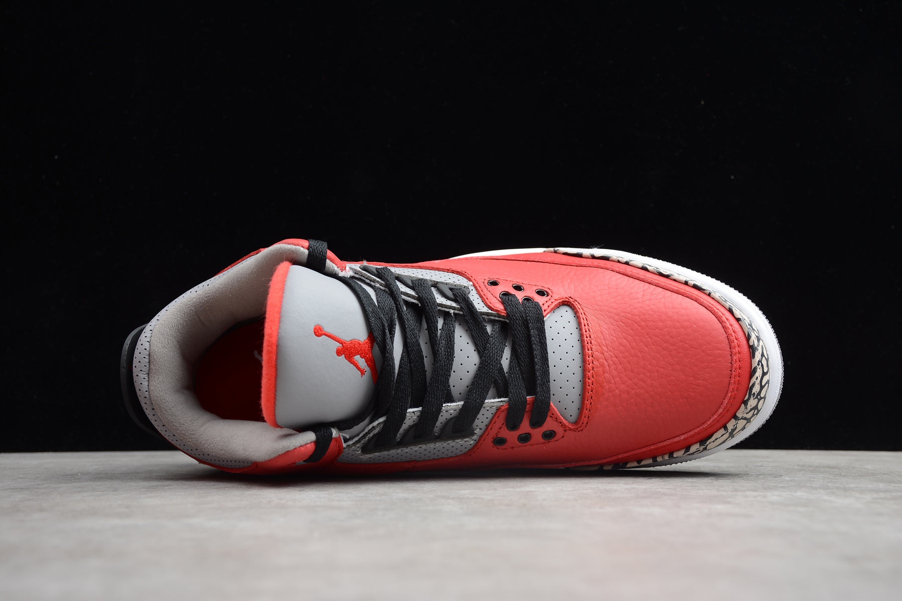 Air Jordan 3 – Rojo