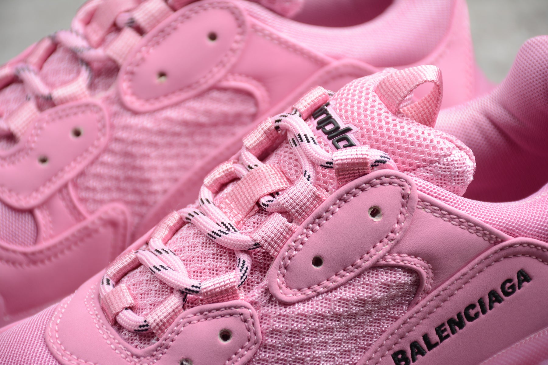 Balenciaga Triple S – Rosa