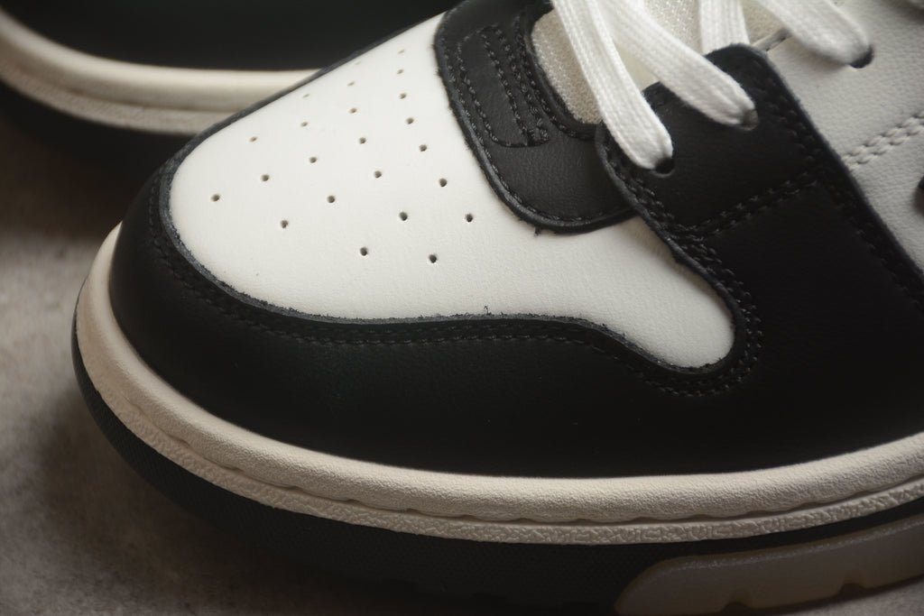 Off-White – Negro / Blanco