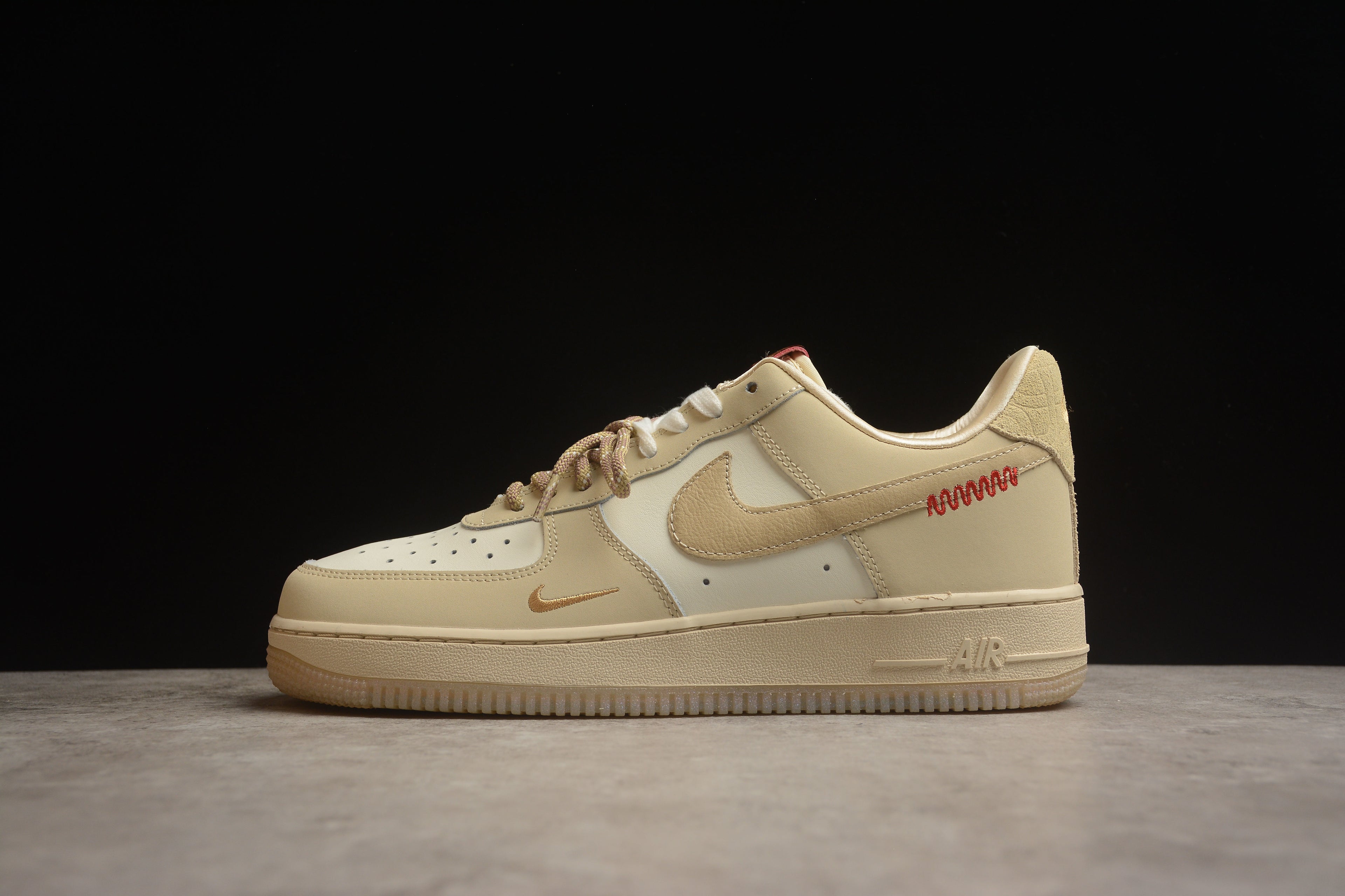Air Force 1 Low – Beige / Blanco