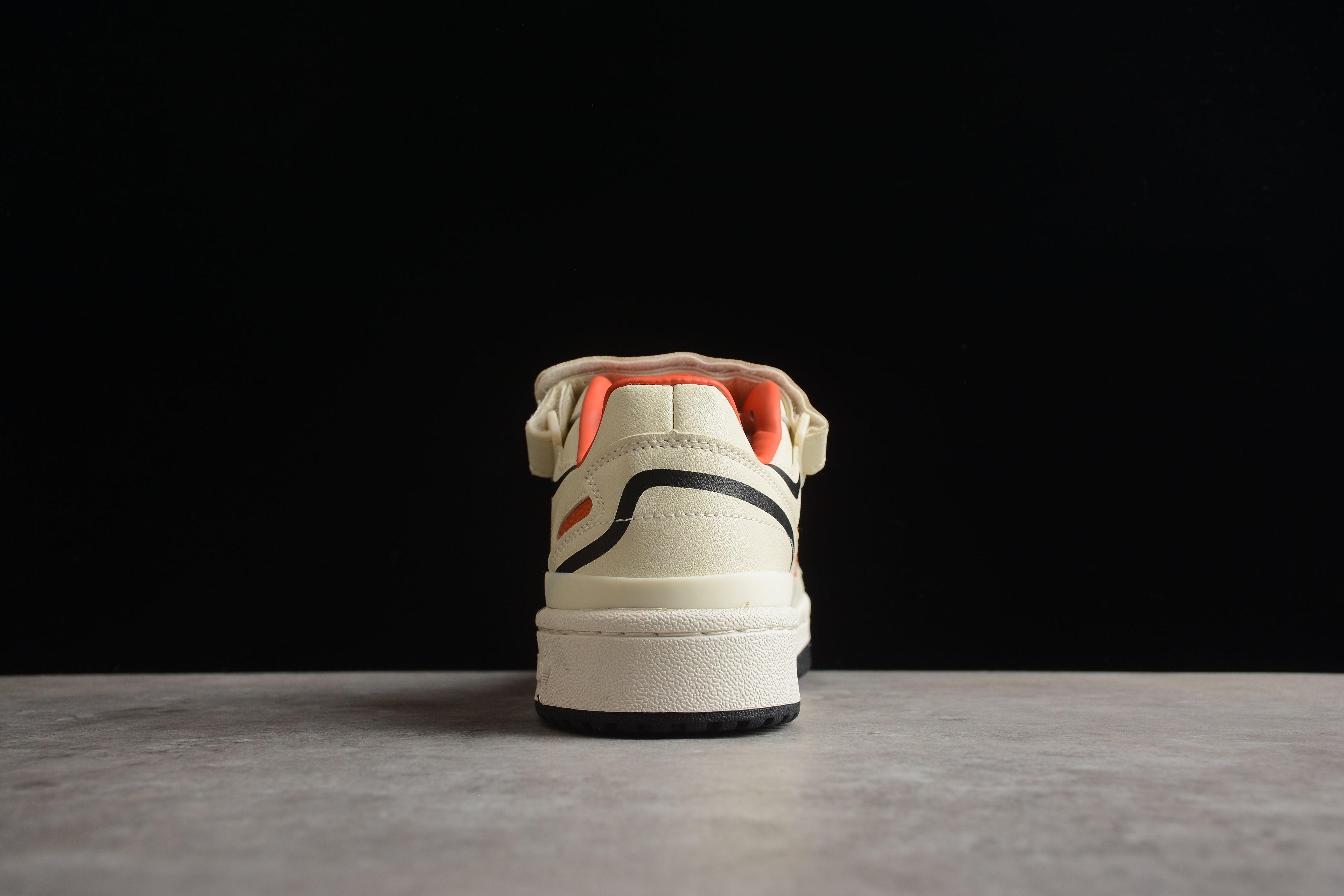 Adidas Forum – Beige / Naranja