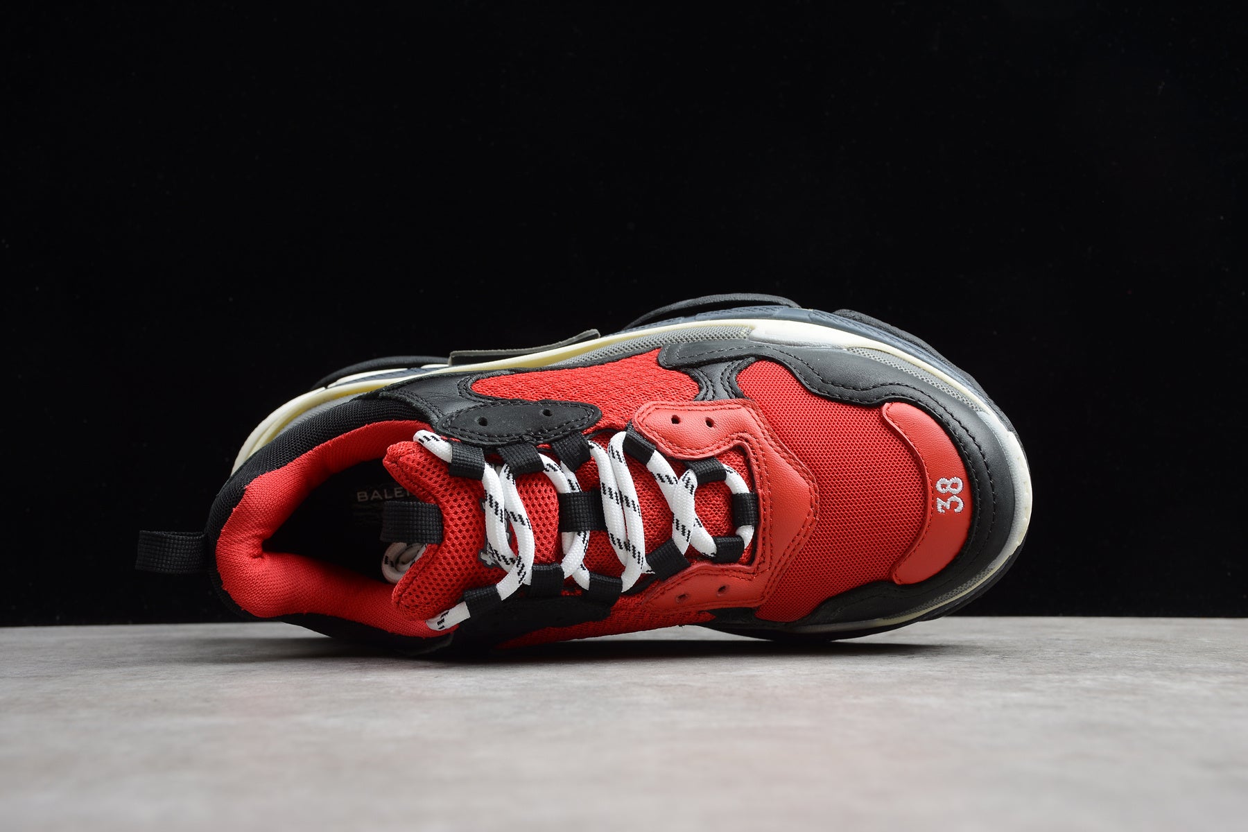 Balenciaga Triple S – Negro / Rojo