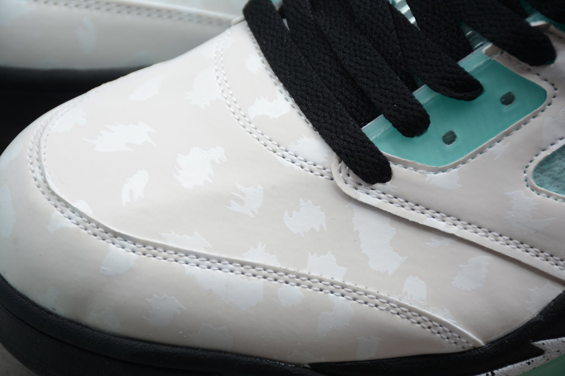 Air Jordan 5 – Gris / Turquesa