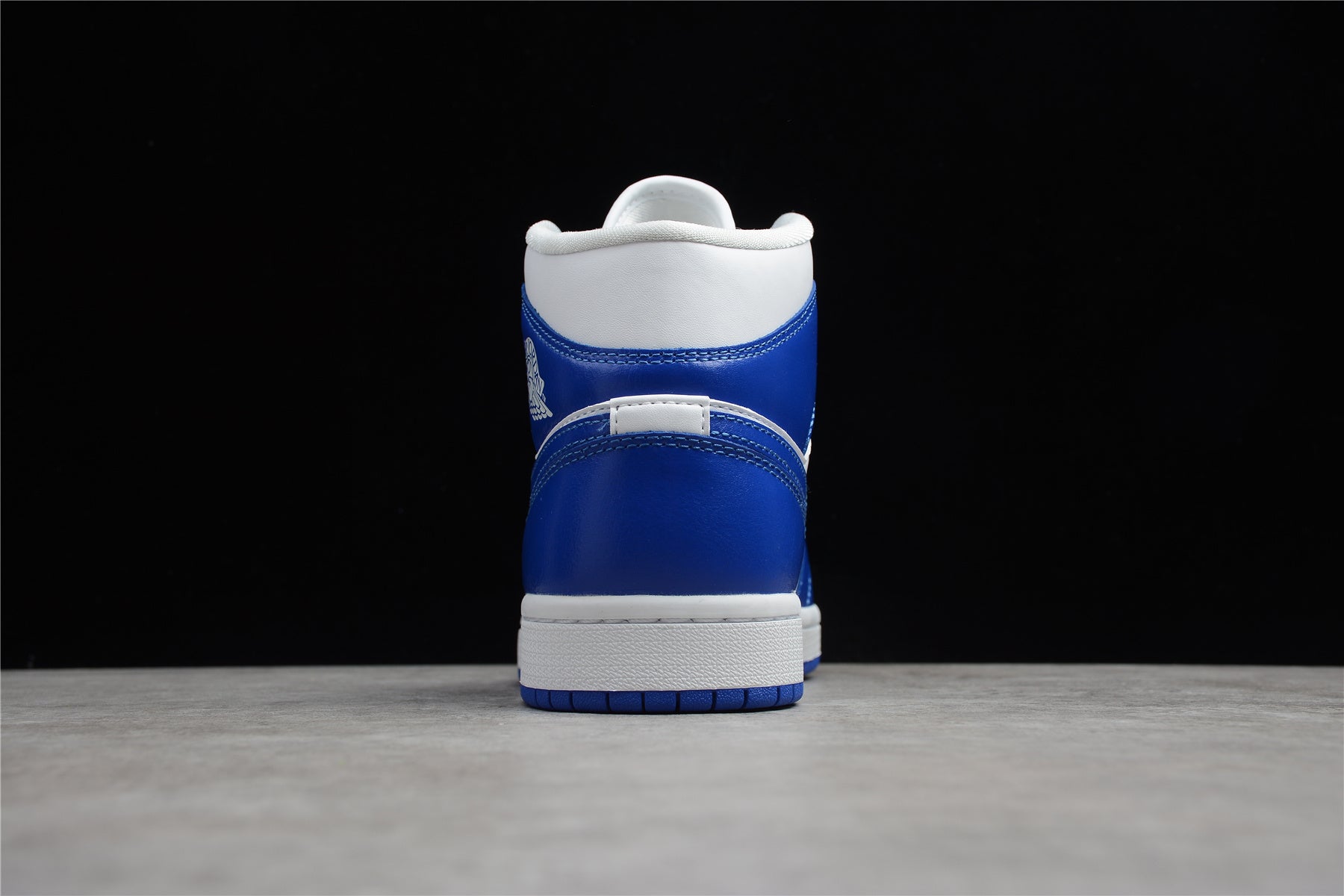 Air Jordan 1 Mid – Azul Oscuro / Blanco