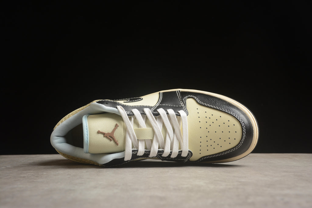 Jordan 1 Low – Beige / Negro