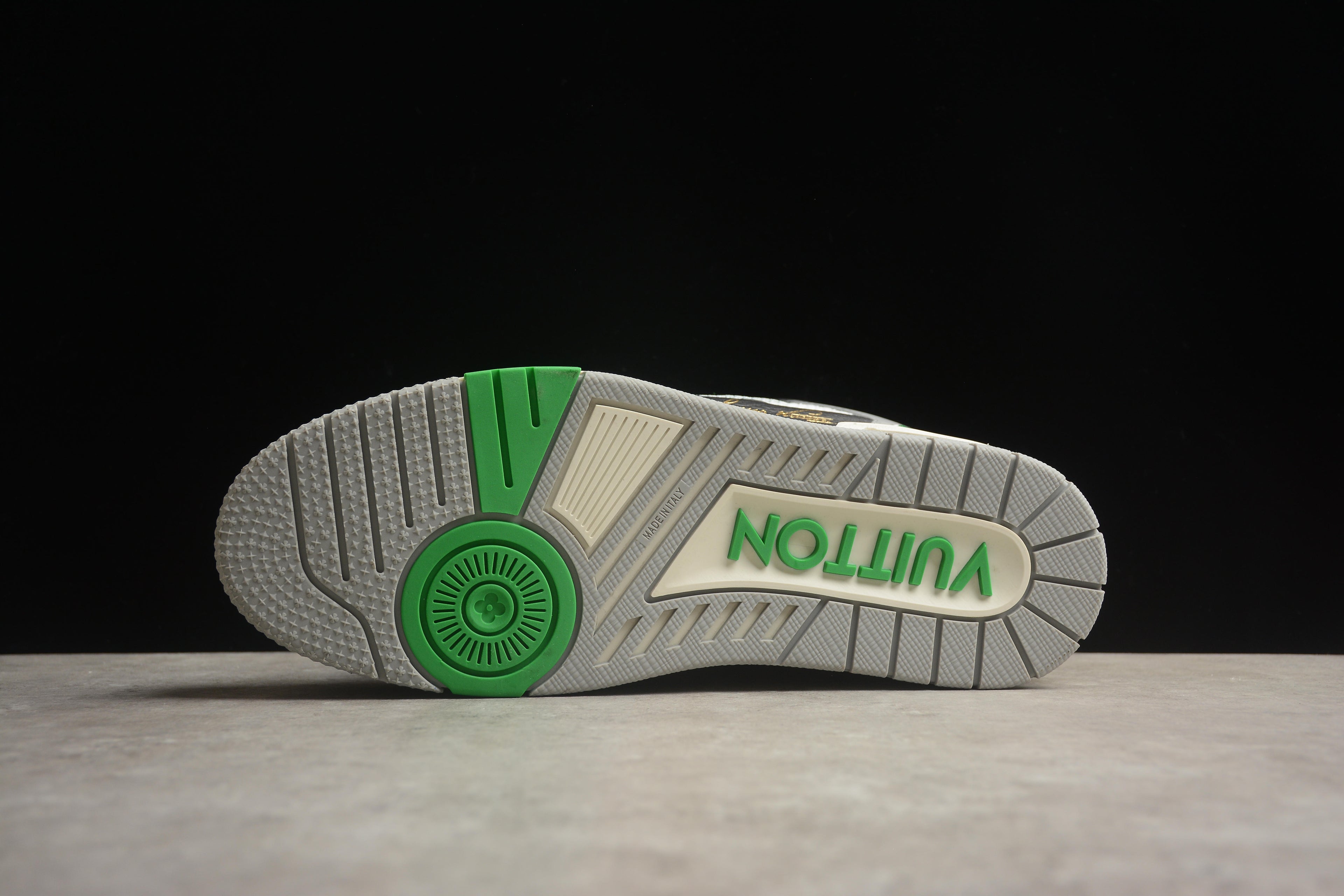 Louis Vuitton Trainer Low – Verde / Negro / Blanco