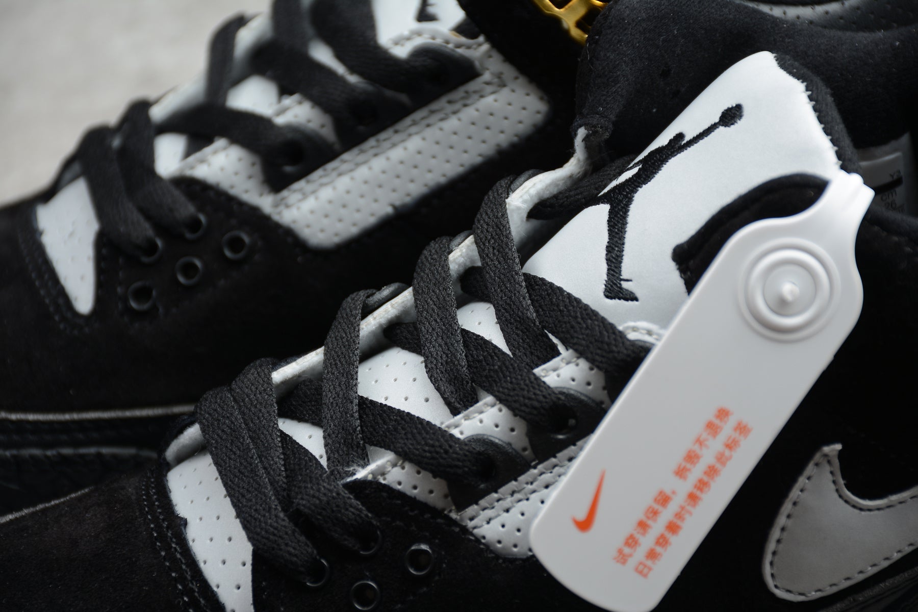 Air Jordan 3 – Negro