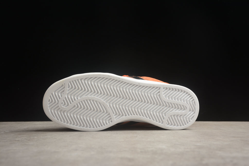 Adidas Campus 00S – Naranja con Líneas Negras