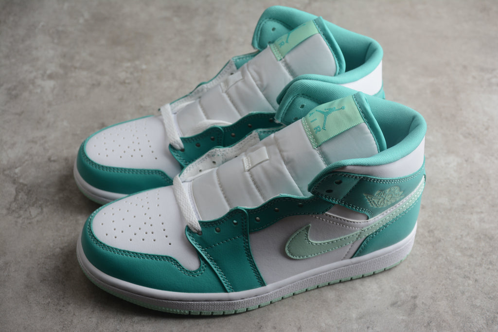 Air Jordan 1 Mid – Turquesa / Blanco