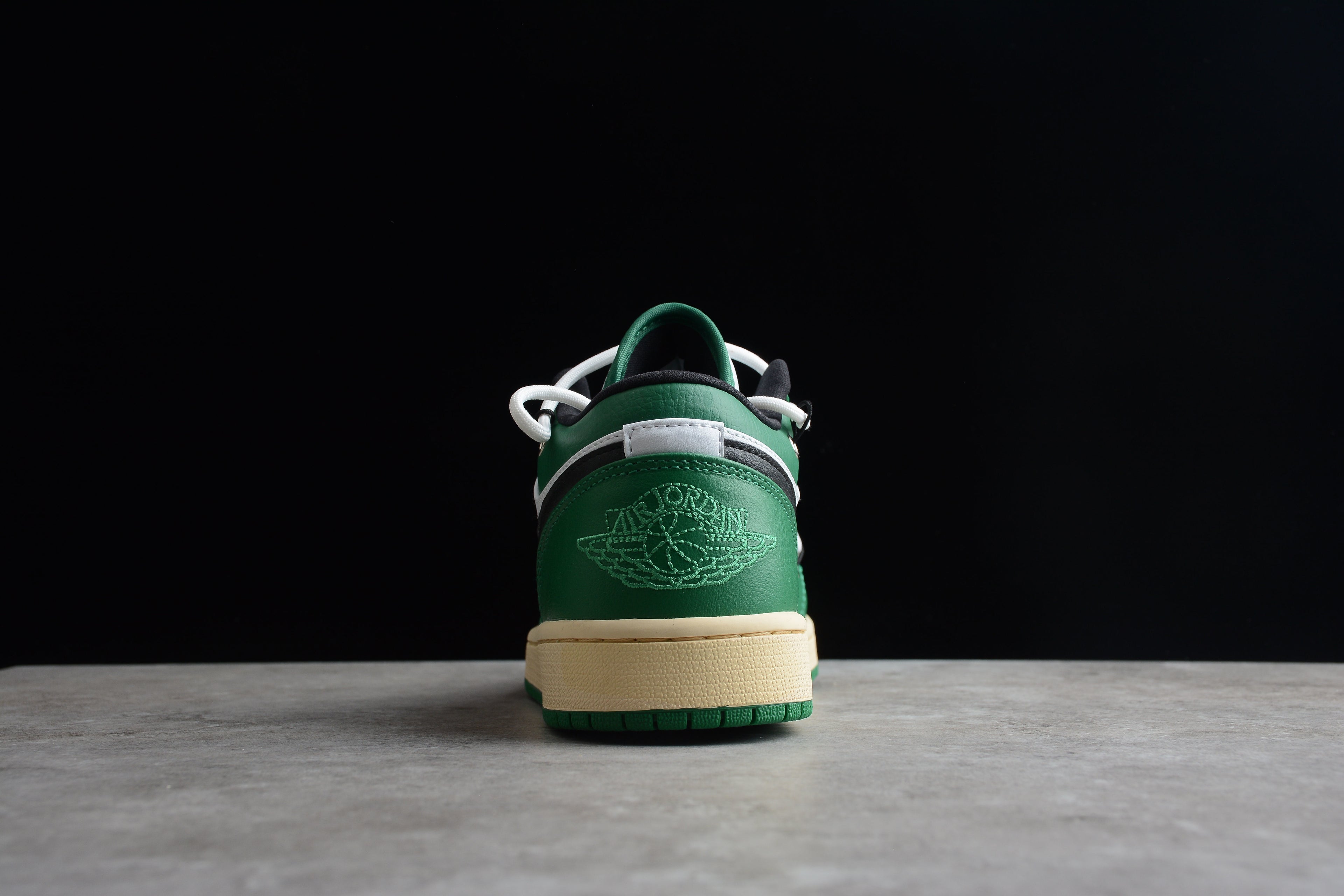 Jordan 1 Low – Verde / Blanco