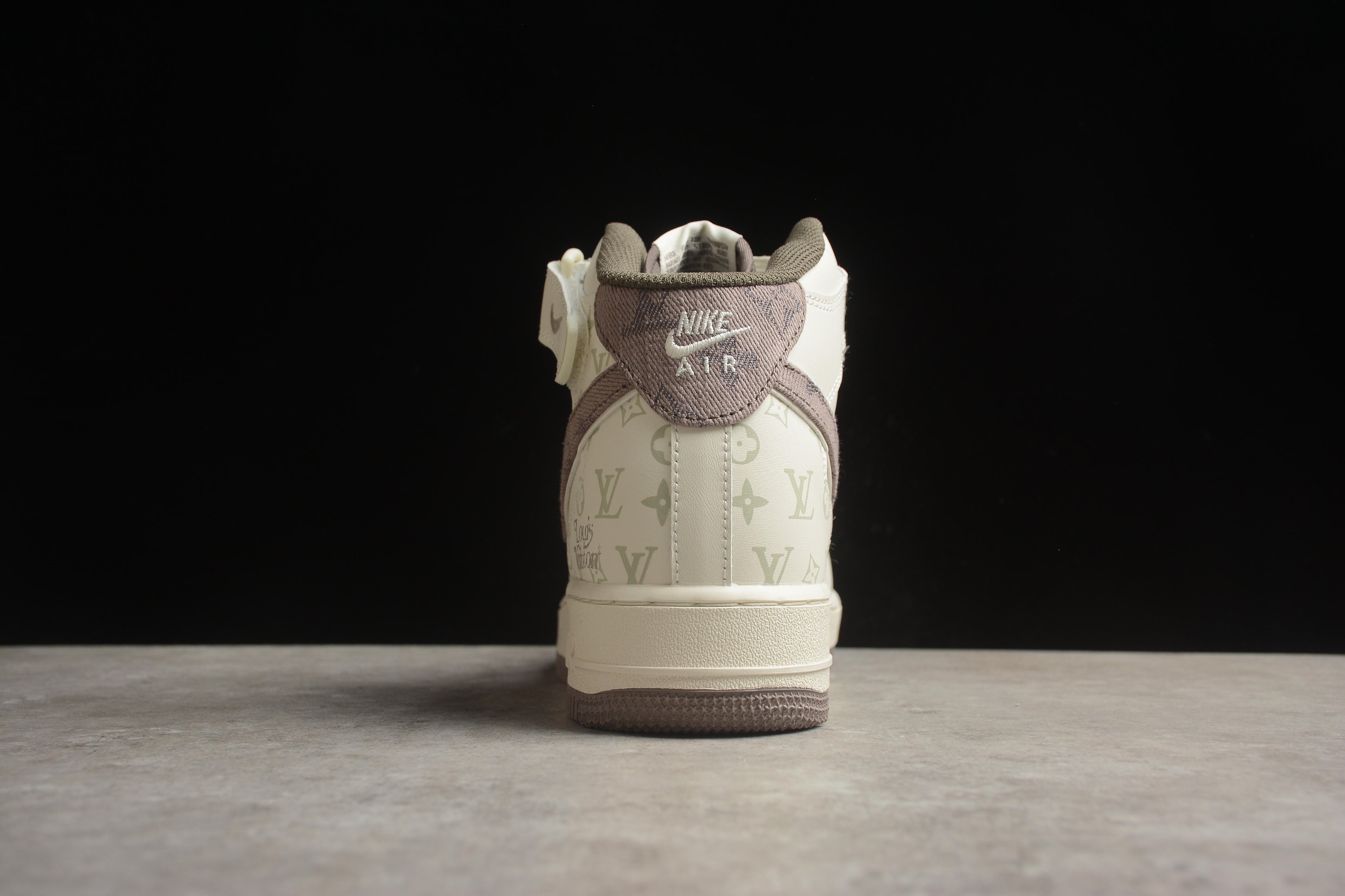 Air Force 1 High LV – Beige / Gris