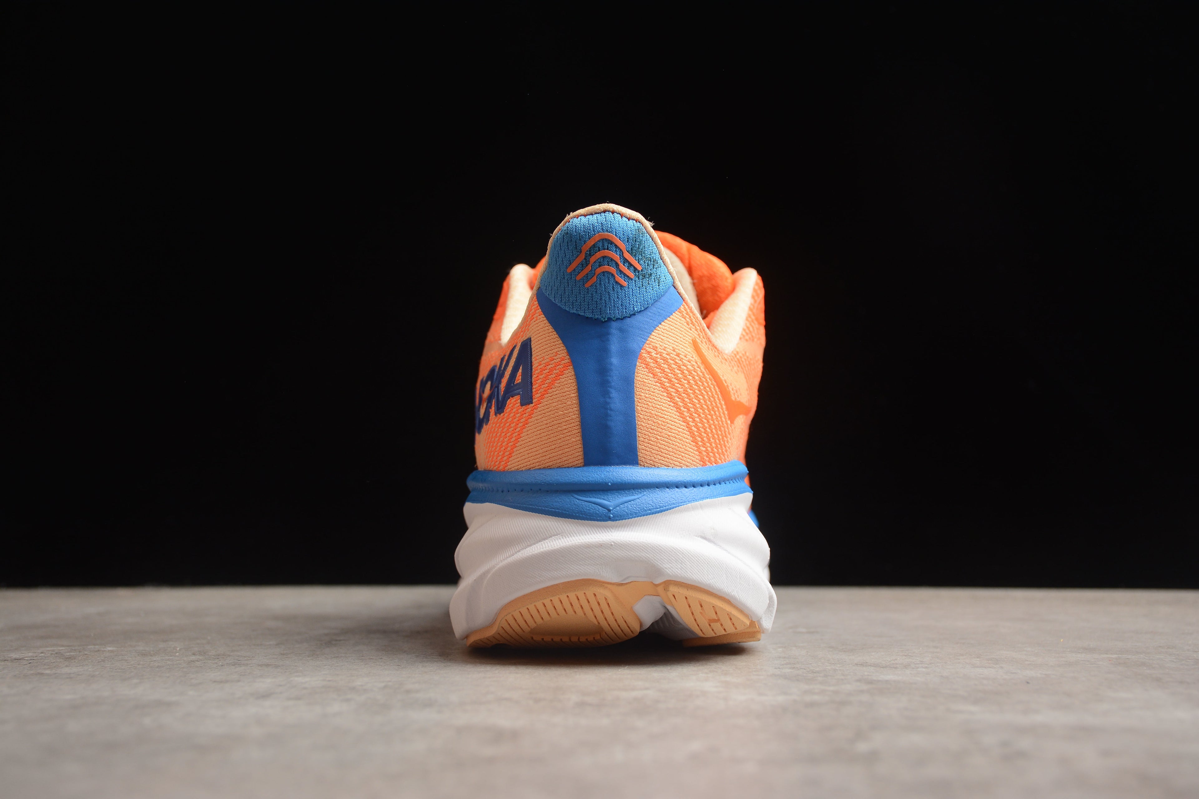 Hoka Clifton 9 – Naranja