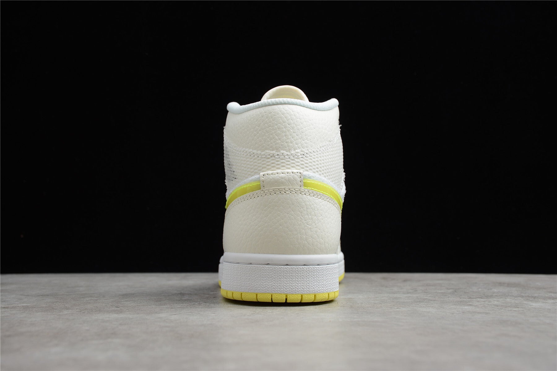 Air Jordan 1 Mid – Dior Amarillo