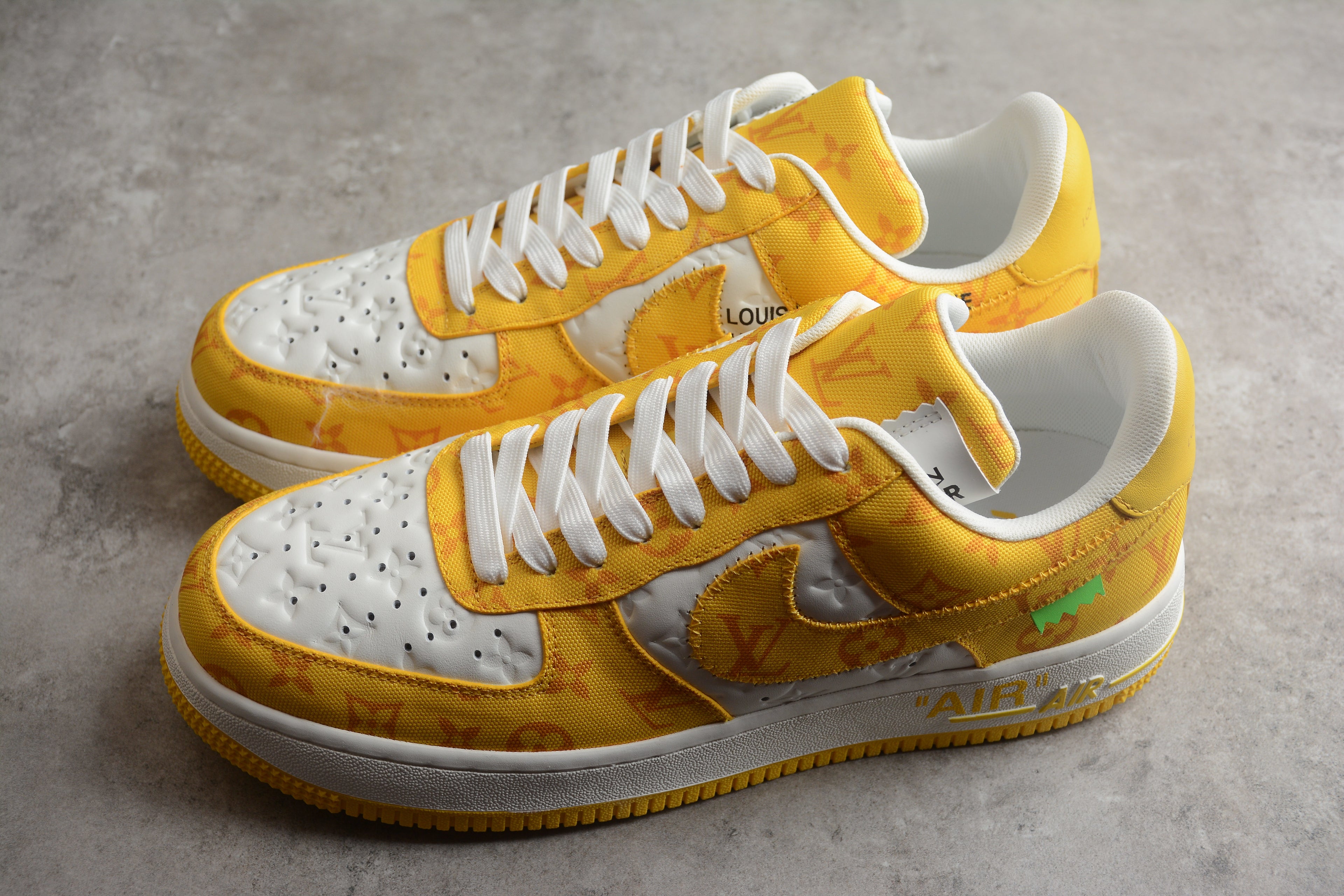 Air Force 1 Low LV – Blanco / Amarillo