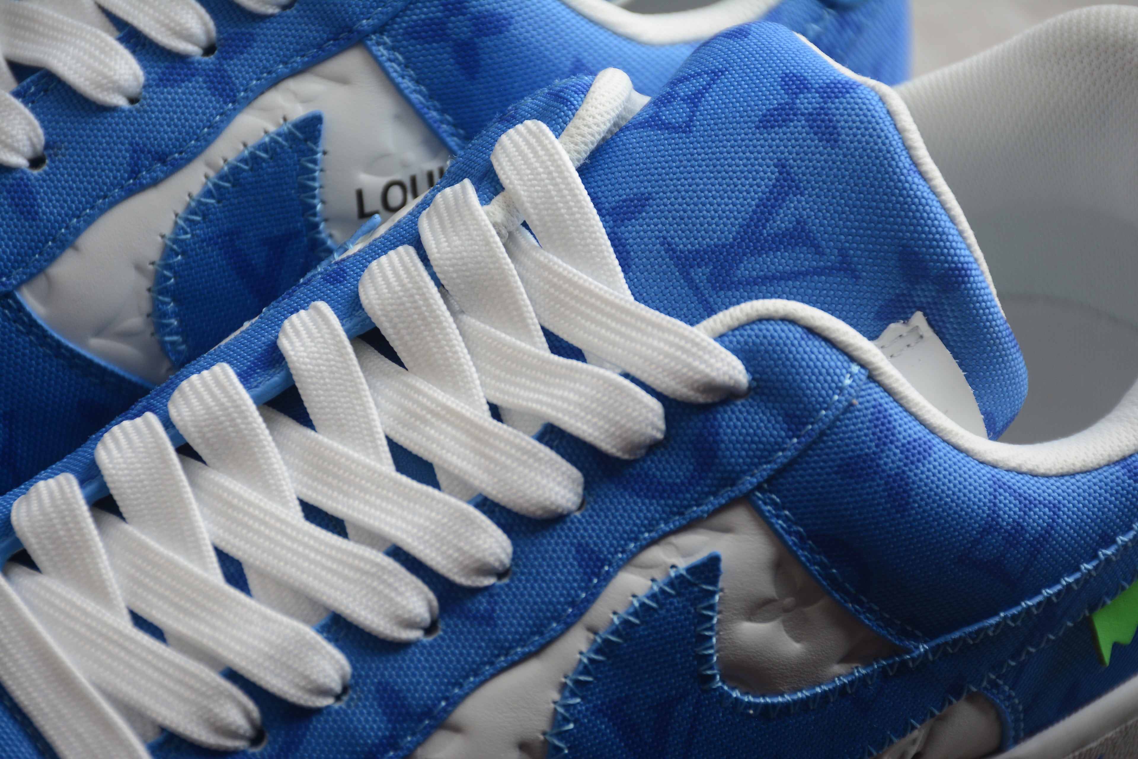 Air Force 1 Low LV – Blanco / Azul
