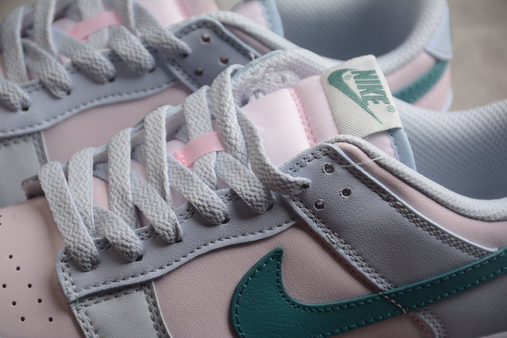 Dunk SB – Gris / Rosa / Turquesa