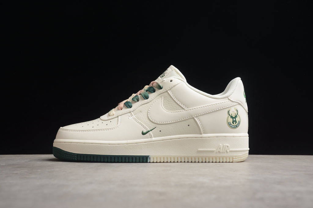 Nike Air Force 1 Low – Blanco / Verde