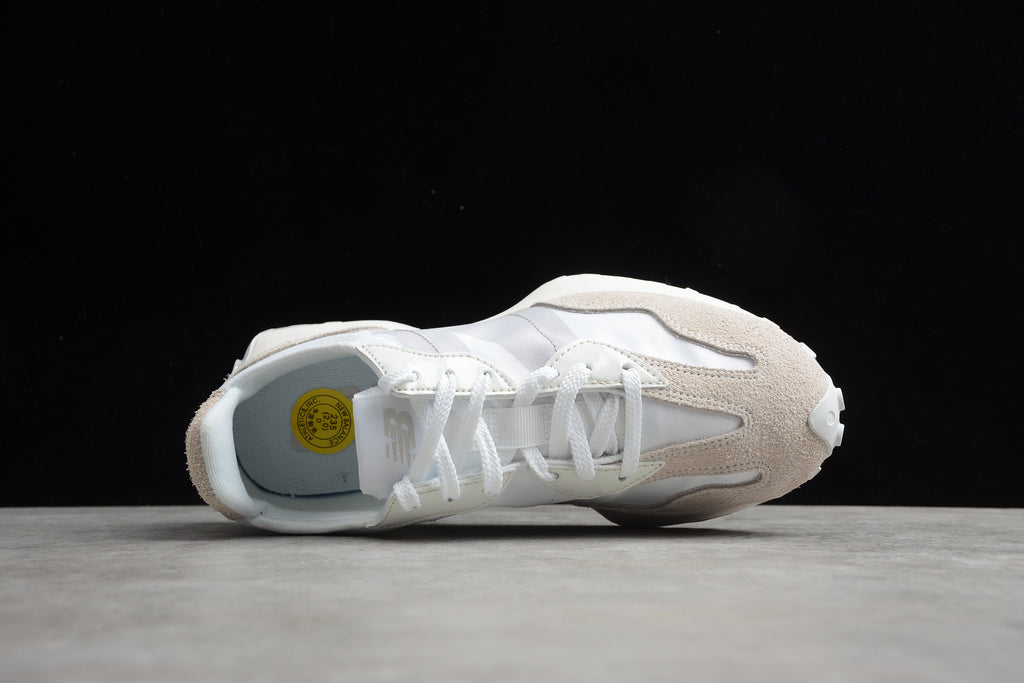New Balance 327 – Blanco / Beige