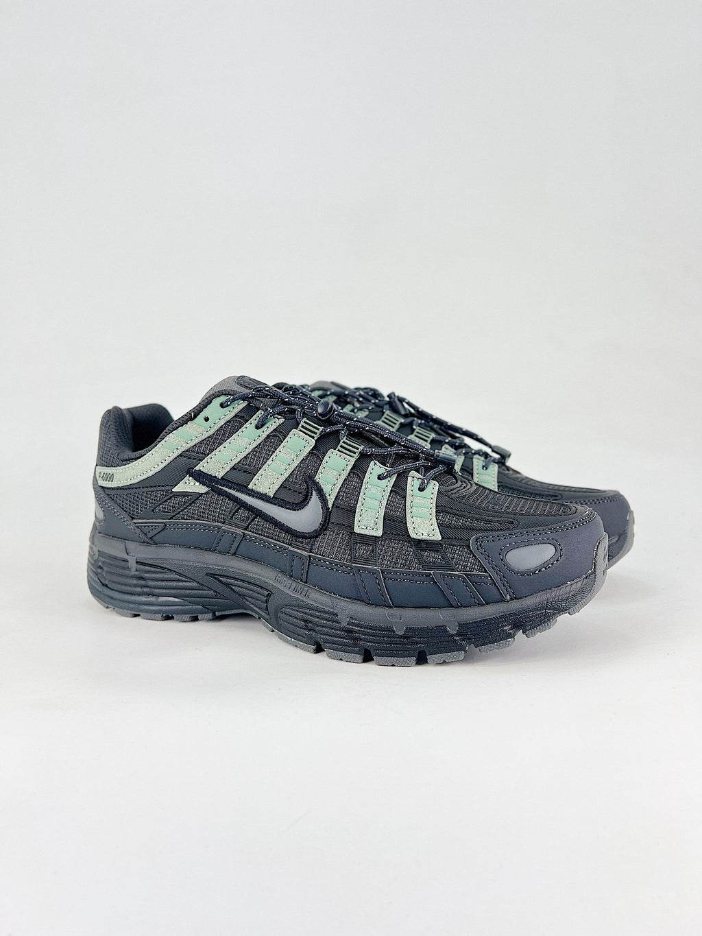 P-6000 – Gris Oscuro / Turquesa