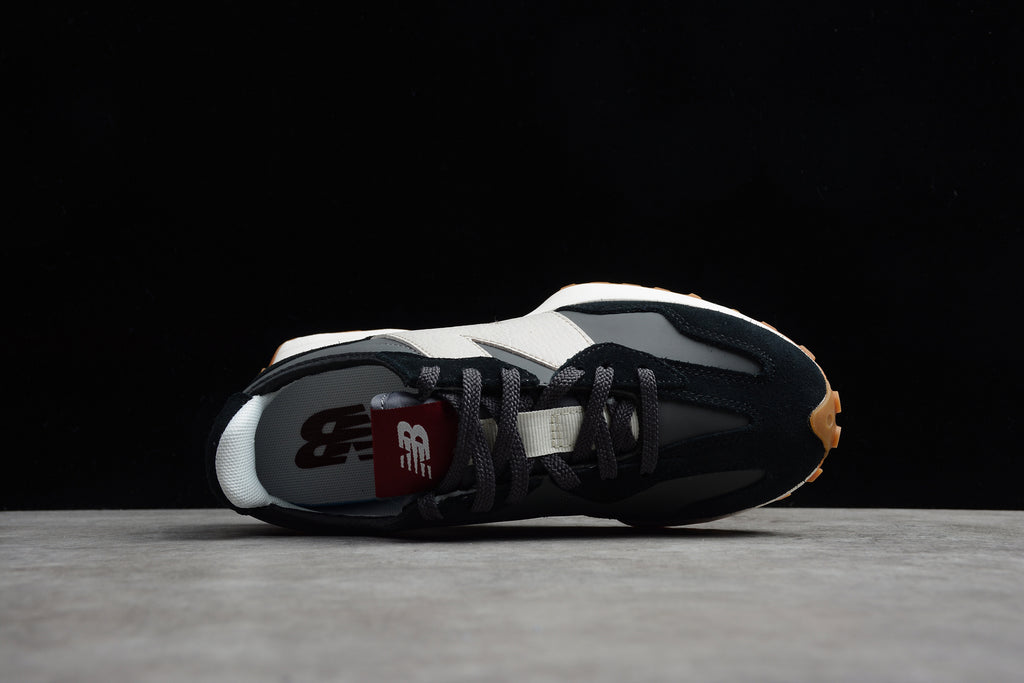 New Balance 327 – Negro / Blanco